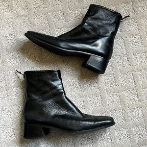 Stuart Weitzman Black Square Toe Leather Ankle Boots Size 7